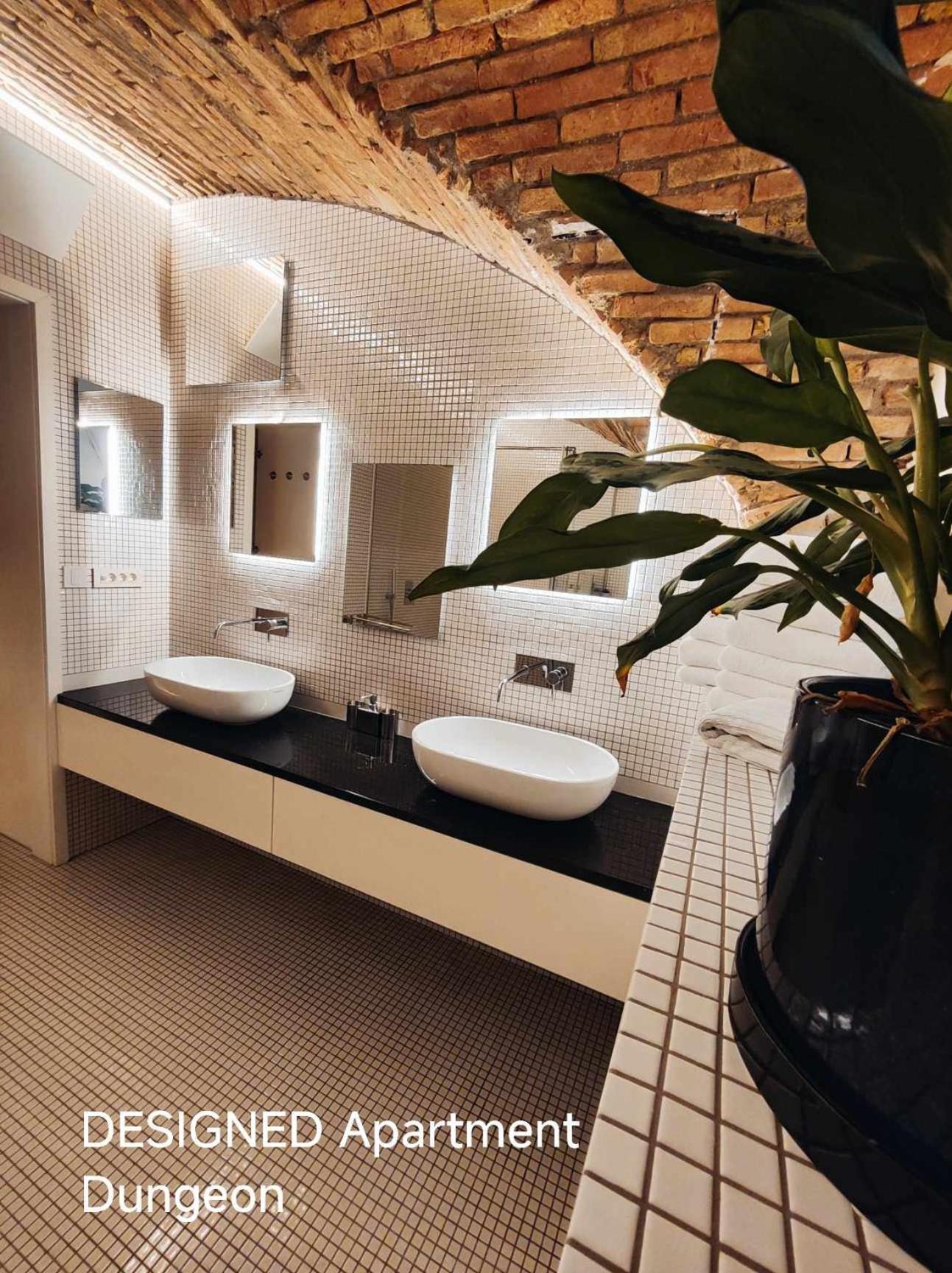 Dungeon Apartment Ljubljana Dış mekan fotoğraf